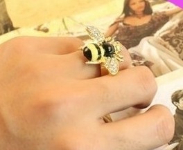 Bee ring